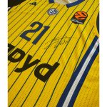 כדור SPALDING TF500 חתום על ידי שחקני מכבי תל אביב